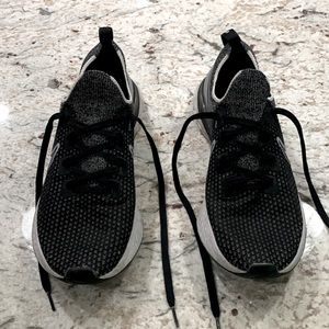 Used Mens Nike Infiniti React, size 12